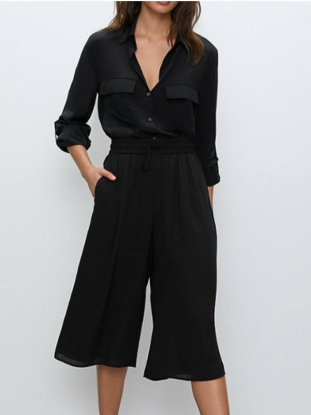 Aritzia Babaton Luiz Cropped Wide Leg Pant - Navy Blue - Size Medium - Like New